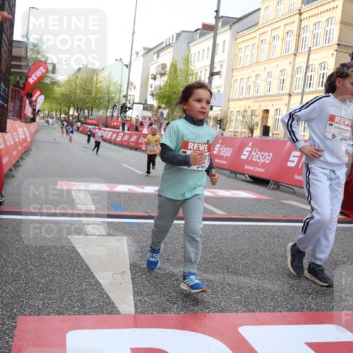 25.04.2026 - Das Zehntel Strokosch-Dieckow http://msf.ph/oto/9617075 25.04.2026 09:10:44 Ziel 1486, 1499, 1503, 2182, 2186, 2243 meine-sportfotos.de