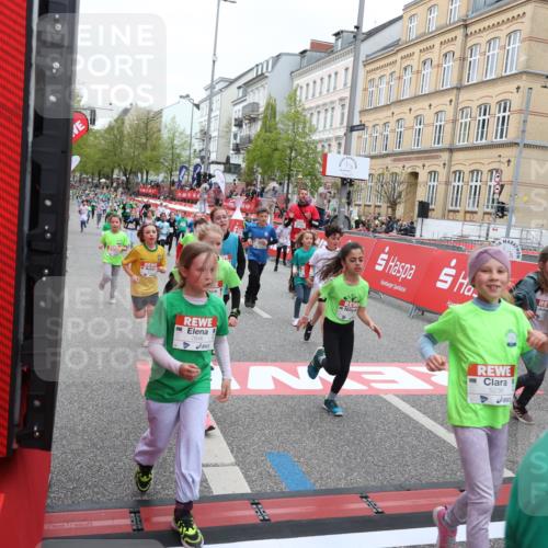 25.04.2026 - Das Zehntel Strokosch-Dieckow http://msf.ph/oto/9617167 25.04.2026 11:01:09 Ziel 5197, 5200, 5204, 5208, 5218, 5236, 5436, 5439, 5538, 5574, 5681, 5835, 5841, 5842, 5844, 5852, 5900, 6179, 6314, 6344, 6384, 6633, 6650, 6853, 7015, 7045, 7275, 7283, 7338, 7730, 7775, 7819, 7846, 8017 meine-sportfotos.de