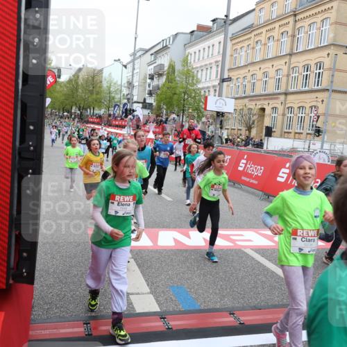 25.04.2026 - Das Zehntel Strokosch-Dieckow http://msf.ph/oto/9617183 25.04.2026 11:01:09 Ziel 5197, 5200, 5204, 5208, 5218, 5236, 5436, 5439, 5538, 5574, 5681, 5835, 5841, 5842, 5844, 5852, 5900, 6179, 6314, 6344, 6384, 6633, 6650, 6853, 7015, 7045, 7275, 7283, 7338, 7730, 7775, 7819, 7846, 8017 meine-sportfotos.de