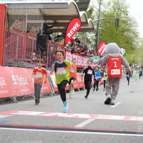 25.04.2026 - Das Zehntel Strokosch-Dieckow http://msf.ph/oto/9617223 25.04.2026 08:48:26 Ziel 1474, 2034 meine-sportfotos.de