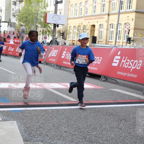 25.04.2026 - Das Zehntel Strokosch-Dieckow http://msf.ph/oto/9617234 25.04.2026 09:10:54 Ziel 1359, 1484, 2087, 2098 meine-sportfotos.de