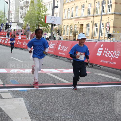 25.04.2026 - Das Zehntel Strokosch-Dieckow http://msf.ph/oto/9617257 25.04.2026 09:10:54 Ziel 1359, 1484, 2087, 2098 meine-sportfotos.de