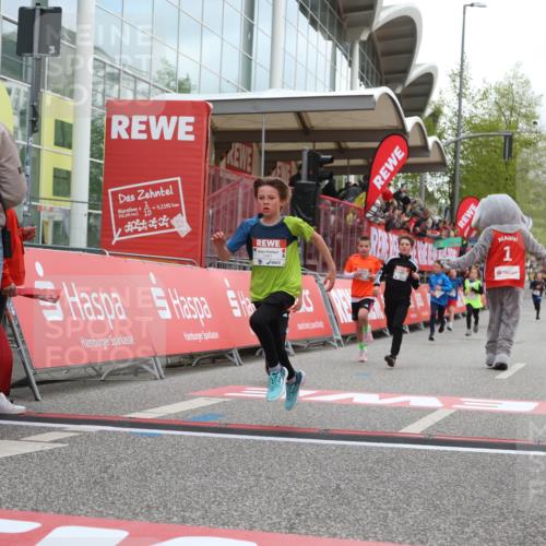 25.04.2026 - Das Zehntel Strokosch-Dieckow http://msf.ph/oto/9617267 25.04.2026 08:48:27 Ziel 1474, 2174 meine-sportfotos.de