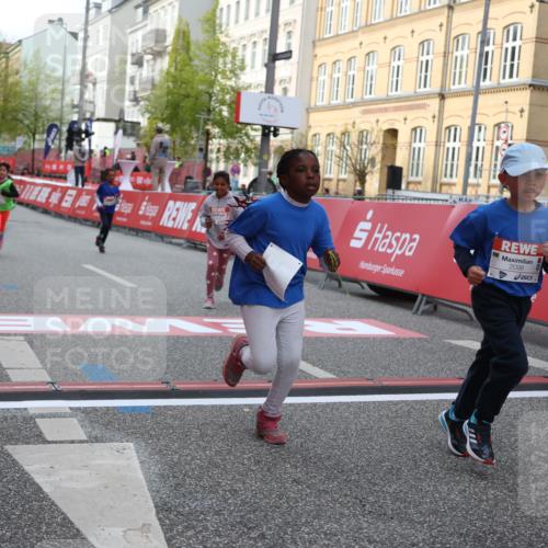 25.04.2026 - Das Zehntel Strokosch-Dieckow http://msf.ph/oto/9617280 25.04.2026 09:10:54 Ziel 1359, 1484, 2087, 2098 meine-sportfotos.de
