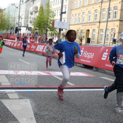 25.04.2026 - Das Zehntel Strokosch-Dieckow http://msf.ph/oto/9617290 25.04.2026 09:10:54 Ziel 1359, 1484, 2087, 2098 meine-sportfotos.de