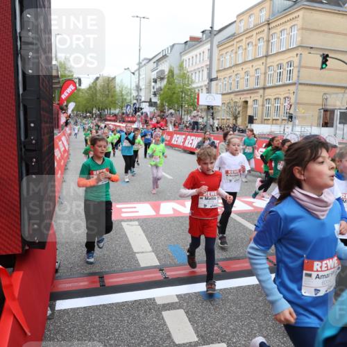 25.04.2026 - Das Zehntel Strokosch-Dieckow http://msf.ph/oto/9617305 25.04.2026 11:01:08 Ziel 5197, 5200, 5204, 5208, 5236, 5436, 5439, 5538, 5574, 5681, 5841, 5842, 5844, 5900, 5983, 6179, 6314, 6384, 6633, 6650, 6853, 7015, 7045, 7275, 7283, 7338, 7730, 7775, 7819, 7846, 8017 meine-sportfotos.de