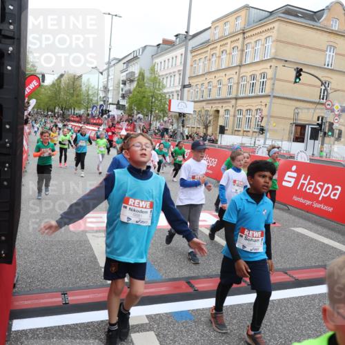 25.04.2026 - Das Zehntel Strokosch-Dieckow http://msf.ph/oto/9617343 25.04.2026 11:01:07 Ziel 5200, 5204, 5208, 5236, 5389, 5436, 5439, 5538, 5574, 5681, 5841, 5842, 5844, 5983, 6179, 6314, 6362, 6366, 6384, 6390, 6633, 6650, 6853, 6872, 7015, 7045, 7338, 7521, 7730, 7775, 7819, 7846 meine-sportfotos.de