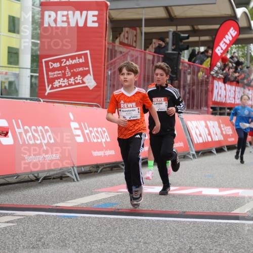 25.04.2026 - Das Zehntel Strokosch-Dieckow http://msf.ph/oto/9617357 25.04.2026 08:48:28 Ziel 1461, 1474, 2174, 2310 meine-sportfotos.de
