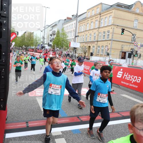 25.04.2026 - Das Zehntel Strokosch-Dieckow http://msf.ph/oto/9617358 25.04.2026 11:01:07 Ziel 5200, 5204, 5208, 5236, 5389, 5436, 5439, 5538, 5574, 5681, 5841, 5842, 5844, 5983, 6179, 6314, 6362, 6366, 6384, 6390, 6633, 6650, 6853, 6872, 7015, 7045, 7338, 7521, 7730, 7775, 7819, 7846 meine-sportfotos.de