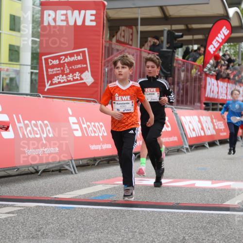 25.04.2026 - Das Zehntel Strokosch-Dieckow http://msf.ph/oto/9617367 25.04.2026 08:48:28 Ziel 1461, 1474, 2174, 2310 meine-sportfotos.de