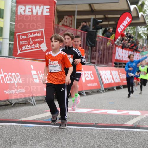 25.04.2026 - Das Zehntel Strokosch-Dieckow http://msf.ph/oto/9617382 25.04.2026 08:48:28 Ziel 1461, 1474, 2174, 2310 meine-sportfotos.de