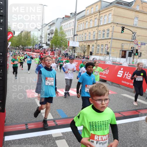 25.04.2026 - Das Zehntel Strokosch-Dieckow http://msf.ph/oto/9617396 25.04.2026 11:01:06 Ziel 5045, 5200, 5204, 5208, 5389, 5436, 5439, 5538, 5541, 5574, 5681, 5841, 5842, 5844, 5983, 6179, 6314, 6362, 6366, 6384, 6390, 6516, 6633, 6853, 6872, 6896, 7015, 7045, 7329, 7338, 7521, 7730, 7775, 7819 meine-sportfotos.de