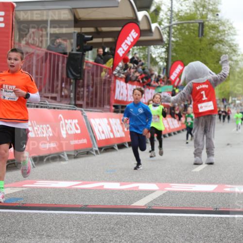 25.04.2026 - Das Zehntel Strokosch-Dieckow http://msf.ph/oto/9617428 25.04.2026 08:48:29 Ziel 1461, 1474, 1887, 2174, 2310 meine-sportfotos.de