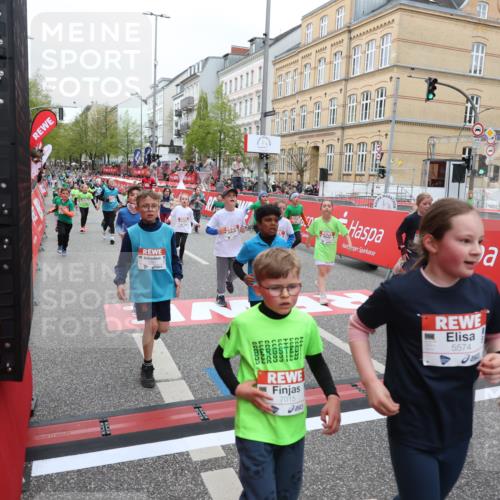 25.04.2026 - Das Zehntel Strokosch-Dieckow http://msf.ph/oto/9617429 25.04.2026 11:01:06 Ziel 5045, 5200, 5204, 5208, 5389, 5436, 5439, 5538, 5541, 5574, 5681, 5841, 5842, 5844, 5983, 6179, 6314, 6362, 6366, 6384, 6390, 6516, 6633, 6853, 6872, 6896, 7015, 7045, 7329, 7338, 7521, 7730, 7775, 7819 meine-sportfotos.de