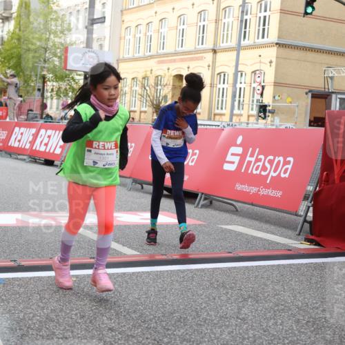 25.04.2026 - Das Zehntel Strokosch-Dieckow http://msf.ph/oto/9617449 25.04.2026 09:10:58 Ziel 1351, 1359, 1453, 2087, 2098 meine-sportfotos.de