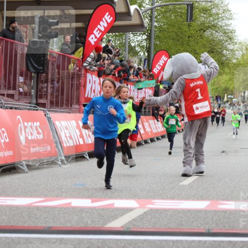 25.04.2026 - Das Zehntel Strokosch-Dieckow http://msf.ph/oto/9617461 25.04.2026 08:48:29 Ziel 1461, 1474, 1887, 2174, 2310 meine-sportfotos.de