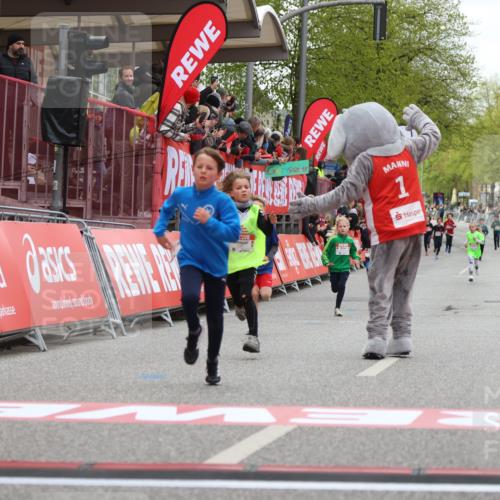 25.04.2026 - Das Zehntel Strokosch-Dieckow http://msf.ph/oto/9617471 25.04.2026 08:48:29 Ziel 1461, 1474, 1887, 2174, 2310 meine-sportfotos.de