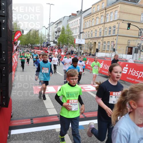 25.04.2026 - Das Zehntel Strokosch-Dieckow http://msf.ph/oto/9617479 25.04.2026 11:01:05 Ziel 5045, 5200, 5204, 5208, 5389, 5436, 5538, 5541, 5574, 5681, 5841, 5844, 5983, 6314, 6362, 6366, 6384, 6390, 6492, 6516, 6633, 6853, 6872, 6896, 7015, 7045, 7119, 7329, 7338, 7346, 7521, 7730, 7775, 7850 meine-sportfotos.de