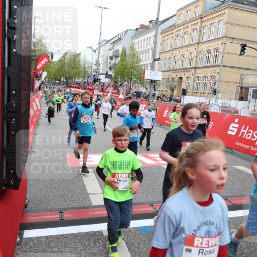 25.04.2026 - Das Zehntel Strokosch-Dieckow http://msf.ph/oto/9617490 25.04.2026 11:01:05 Ziel 5045, 5200, 5204, 5208, 5389, 5436, 5538, 5541, 5574, 5681, 5841, 5844, 5983, 6314, 6362, 6366, 6384, 6390, 6492, 6516, 6633, 6853, 6872, 6896, 7015, 7045, 7119, 7329, 7338, 7346, 7521, 7730, 7775, 7850 meine-sportfotos.de