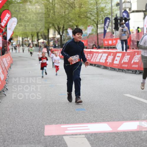 25.04.2026 - Das Zehntel Strokosch-Dieckow http://msf.ph/oto/9617496 25.04.2026 09:11:04 Ziel 1453, 1477 meine-sportfotos.de