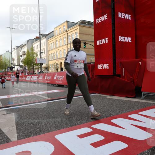 25.04.2026 - Das Zehntel Strokosch-Dieckow http://msf.ph/oto/9617606 25.04.2026 09:11:10 Ziel 1451, 1477 meine-sportfotos.de