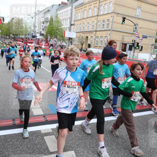 25.04.2026 - Das Zehntel Strokosch-Dieckow http://msf.ph/oto/9617632 25.04.2026 11:01:04 Ziel 5045, 5200, 5208, 5389, 5436, 5538, 5541, 5574, 5681, 5983, 6314, 6362, 6366, 6384, 6390, 6492, 6516, 6633, 6648, 6853, 6872, 6896, 7015, 7029, 7045, 7098, 7119, 7329, 7338, 7346, 7521, 7730, 7850 meine-sportfotos.de
