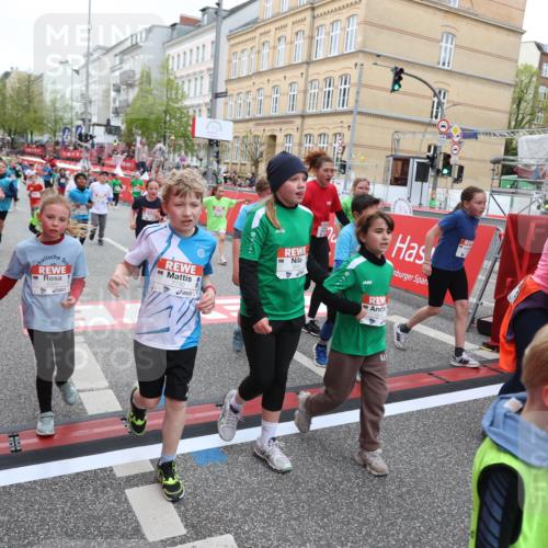 25.04.2026 - Das Zehntel Strokosch-Dieckow http://msf.ph/oto/9617658 25.04.2026 11:01:04 Ziel 5045, 5200, 5208, 5389, 5436, 5538, 5541, 5574, 5681, 5983, 6314, 6362, 6366, 6384, 6390, 6492, 6516, 6633, 6648, 6853, 6872, 6896, 7015, 7029, 7045, 7098, 7119, 7329, 7338, 7346, 7521, 7730, 7850 meine-sportfotos.de