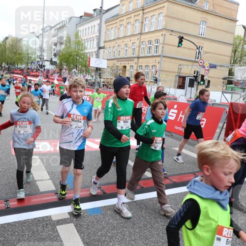 25.04.2026 - Das Zehntel Strokosch-Dieckow http://msf.ph/oto/9617711 25.04.2026 11:01:03 Ziel 5045, 5155, 5163, 5389, 5436, 5538, 5541, 5574, 5681, 5983, 6214, 6320, 6362, 6366, 6384, 6390, 6492, 6516, 6631, 6648, 6872, 6896, 7015, 7029, 7045, 7098, 7119, 7329, 7338, 7346, 7376, 7521, 7730, 7850 meine-sportfotos.de