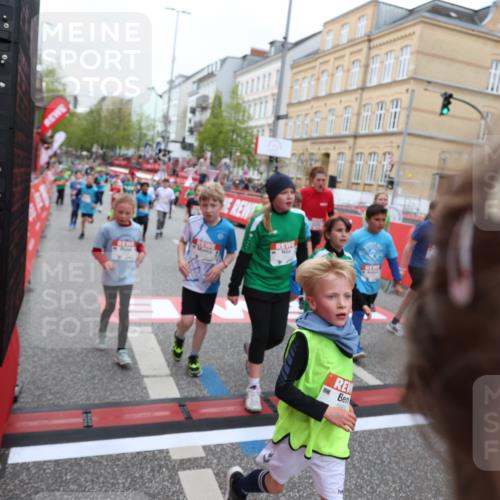 25.04.2026 - Das Zehntel Strokosch-Dieckow http://msf.ph/oto/9617745 25.04.2026 11:01:03 Ziel 5045, 5155, 5163, 5389, 5436, 5538, 5541, 5574, 5681, 5983, 6214, 6320, 6362, 6366, 6384, 6390, 6492, 6516, 6631, 6648, 6872, 6896, 7015, 7029, 7045, 7098, 7119, 7329, 7338, 7346, 7376, 7521, 7730, 7850 meine-sportfotos.de