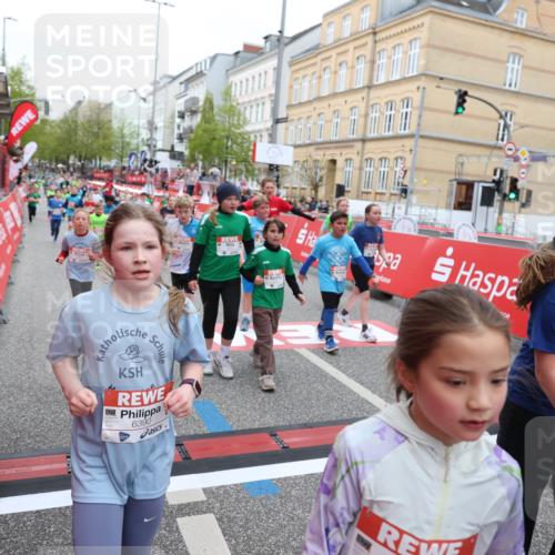 25.04.2026 - Das Zehntel Strokosch-Dieckow http://msf.ph/oto/9617794 25.04.2026 11:01:02 Ziel 5045, 5094, 5155, 5163, 5389, 5436, 5538, 5541, 5983, 6214, 6218, 6320, 6362, 6366, 6384, 6390, 6492, 6516, 6572, 6631, 6648, 6872, 6896, 7015, 7029, 7045, 7098, 7119, 7329, 7338, 7346, 7376, 7411, 7521, 7730, 7850 meine-sportfotos.de