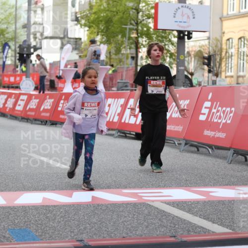 25.04.2026 - Das Zehntel Strokosch-Dieckow http://msf.ph/oto/9617818 25.04.2026 09:11:17 Ziel 1901, 2529, 3447 meine-sportfotos.de