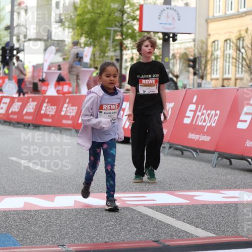25.04.2026 - Das Zehntel Strokosch-Dieckow http://msf.ph/oto/9617843 25.04.2026 09:11:17 Ziel 1901, 2529, 3447 meine-sportfotos.de
