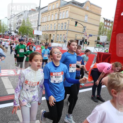25.04.2026 - Das Zehntel Strokosch-Dieckow http://msf.ph/oto/9617856 25.04.2026 11:01:02 Ziel 5045, 5094, 5155, 5163, 5389, 5436, 5538, 5541, 5983, 6214, 6218, 6320, 6362, 6366, 6384, 6390, 6492, 6516, 6572, 6631, 6648, 6872, 6896, 7015, 7029, 7045, 7098, 7119, 7329, 7338, 7346, 7376, 7411, 7521, 7730, 7850 meine-sportfotos.de