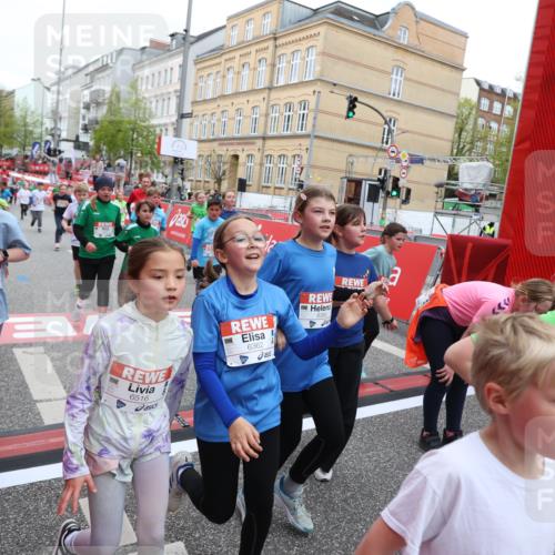 25.04.2026 - Das Zehntel Strokosch-Dieckow http://msf.ph/oto/9617865 25.04.2026 11:01:02 Ziel 5045, 5094, 5155, 5163, 5389, 5436, 5538, 5541, 5983, 6214, 6218, 6320, 6362, 6366, 6384, 6390, 6492, 6516, 6572, 6631, 6648, 6872, 6896, 7015, 7029, 7045, 7098, 7119, 7329, 7338, 7346, 7376, 7411, 7521, 7730, 7850 meine-sportfotos.de