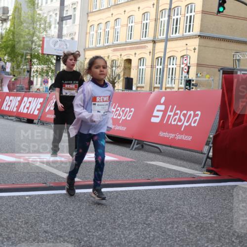 25.04.2026 - Das Zehntel Strokosch-Dieckow http://msf.ph/oto/9617882 25.04.2026 09:11:19 Ziel 1427, 1901, 2529, 3447 meine-sportfotos.de