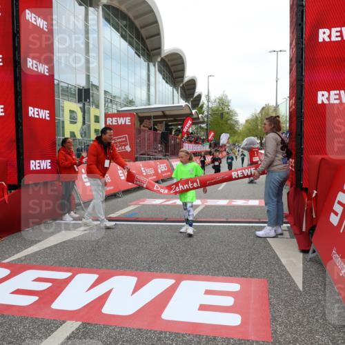 25.04.2026 - Das Zehntel Strokosch-Dieckow http://msf.ph/oto/9617892 25.04.2026 08:48:41 Ziel 1519, 3107 meine-sportfotos.de