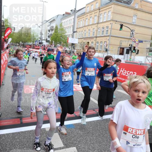 25.04.2026 - Das Zehntel Strokosch-Dieckow http://msf.ph/oto/9617908 25.04.2026 11:01:01 Ziel 5045, 5094, 5155, 5163, 5389, 5408, 5436, 5438, 5538, 5541, 5983, 6214, 6218, 6320, 6362, 6366, 6384, 6390, 6492, 6516, 6572, 6631, 6648, 6872, 6896, 6975, 7029, 7098, 7119, 7329, 7346, 7376, 7411, 7521, 7730, 7850 meine-sportfotos.de