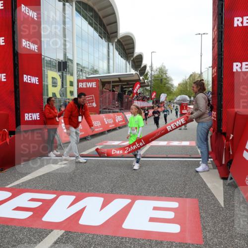 25.04.2026 - Das Zehntel Strokosch-Dieckow http://msf.ph/oto/9617931 25.04.2026 08:48:41 Ziel 1519, 3107 meine-sportfotos.de