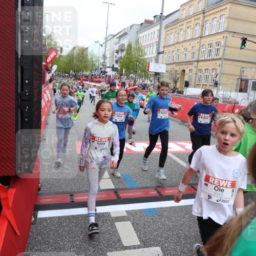 25.04.2026 - Das Zehntel Strokosch-Dieckow http://msf.ph/oto/9617932 25.04.2026 11:01:01 Ziel 5045, 5094, 5155, 5163, 5389, 5408, 5436, 5438, 5538, 5541, 5983, 6214, 6218, 6320, 6362, 6366, 6384, 6390, 6492, 6516, 6572, 6631, 6648, 6872, 6896, 6975, 7029, 7098, 7119, 7329, 7346, 7376, 7411, 7521, 7730, 7850 meine-sportfotos.de