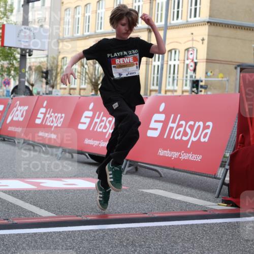 25.04.2026 - Das Zehntel Strokosch-Dieckow http://msf.ph/oto/9617933 25.04.2026 09:11:20 Ziel 1427, 1901, 2529, 3447 meine-sportfotos.de