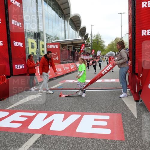 25.04.2026 - Das Zehntel Strokosch-Dieckow http://msf.ph/oto/9617940 25.04.2026 08:48:41 Ziel 1519, 3107 meine-sportfotos.de