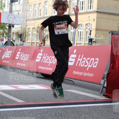25.04.2026 - Das Zehntel Strokosch-Dieckow http://msf.ph/oto/9617954 25.04.2026 09:11:20 Ziel 1427, 1901, 2529, 3447 meine-sportfotos.de