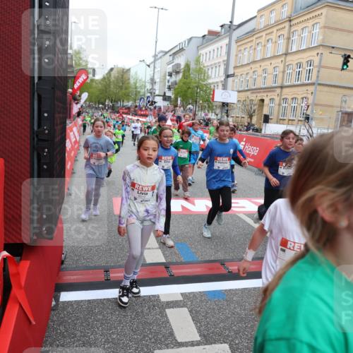 25.04.2026 - Das Zehntel Strokosch-Dieckow http://msf.ph/oto/9617956 25.04.2026 11:01:01 Ziel 5045, 5094, 5155, 5163, 5389, 5408, 5436, 5438, 5538, 5541, 5983, 6214, 6218, 6320, 6362, 6366, 6384, 6390, 6492, 6516, 6572, 6631, 6648, 6872, 6896, 6975, 7029, 7098, 7119, 7329, 7346, 7376, 7411, 7521, 7730, 7850 meine-sportfotos.de