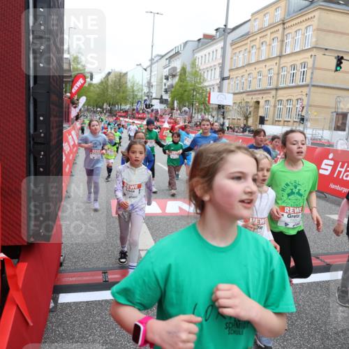 25.04.2026 - Das Zehntel Strokosch-Dieckow http://msf.ph/oto/9617969 25.04.2026 11:01:01 Ziel 5045, 5094, 5155, 5163, 5389, 5408, 5436, 5438, 5538, 5541, 5983, 6214, 6218, 6320, 6362, 6366, 6384, 6390, 6492, 6516, 6572, 6631, 6648, 6872, 6896, 6975, 7029, 7098, 7119, 7329, 7346, 7376, 7411, 7521, 7730, 7850 meine-sportfotos.de
