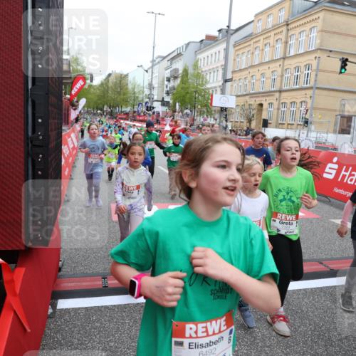 25.04.2026 - Das Zehntel Strokosch-Dieckow http://msf.ph/oto/9617980 25.04.2026 11:01:01 Ziel 5045, 5094, 5155, 5163, 5389, 5408, 5436, 5438, 5538, 5541, 5983, 6214, 6218, 6320, 6362, 6366, 6384, 6390, 6492, 6516, 6572, 6631, 6648, 6872, 6896, 6975, 7029, 7098, 7119, 7329, 7346, 7376, 7411, 7521, 7730, 7850 meine-sportfotos.de
