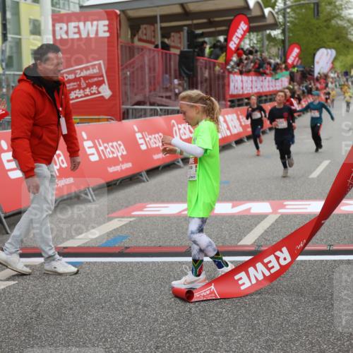 25.04.2026 - Das Zehntel Strokosch-Dieckow http://msf.ph/oto/9617996 25.04.2026 08:48:41 Ziel 1519, 3107 meine-sportfotos.de