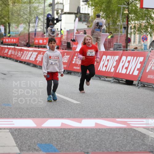 25.04.2026 - Das Zehntel Strokosch-Dieckow http://msf.ph/oto/9618001 25.04.2026 09:11:24 Ziel 1427, 1901, 2549 meine-sportfotos.de
