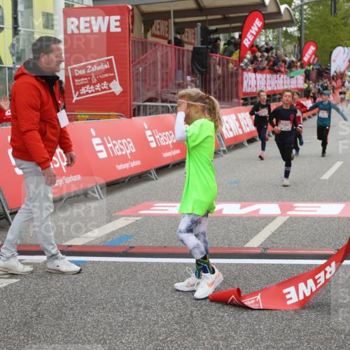 25.04.2026 - Das Zehntel Strokosch-Dieckow http://msf.ph/oto/9618018 25.04.2026 08:48:42 Ziel 1519, 3107, 3394, 3408, 3410 meine-sportfotos.de