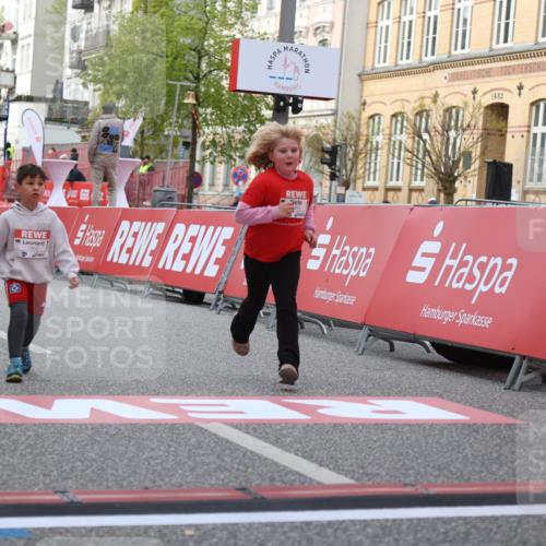 25.04.2026 - Das Zehntel Strokosch-Dieckow http://msf.ph/oto/9618035 25.04.2026 09:11:25 Ziel 1427, 1903, 2549 meine-sportfotos.de