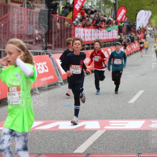 25.04.2026 - Das Zehntel Strokosch-Dieckow http://msf.ph/oto/9618045 25.04.2026 08:48:42 Ziel 1519, 3107, 3394, 3408, 3410 meine-sportfotos.de